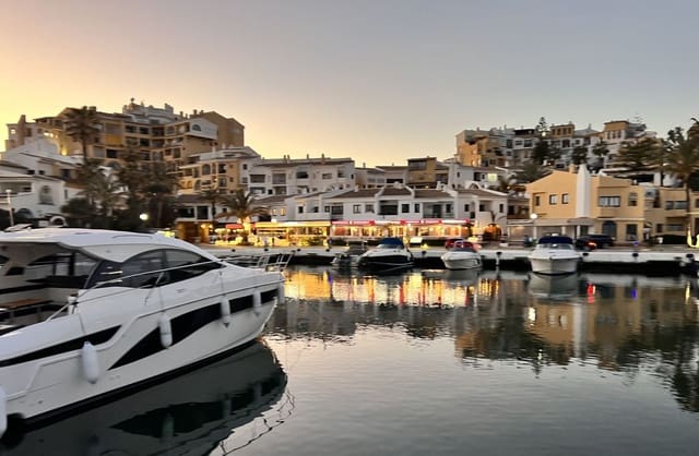 2 soveværelse Lejlighed til salg i Cabopino, Marbella - € 349.750 (Ref: 9190262)