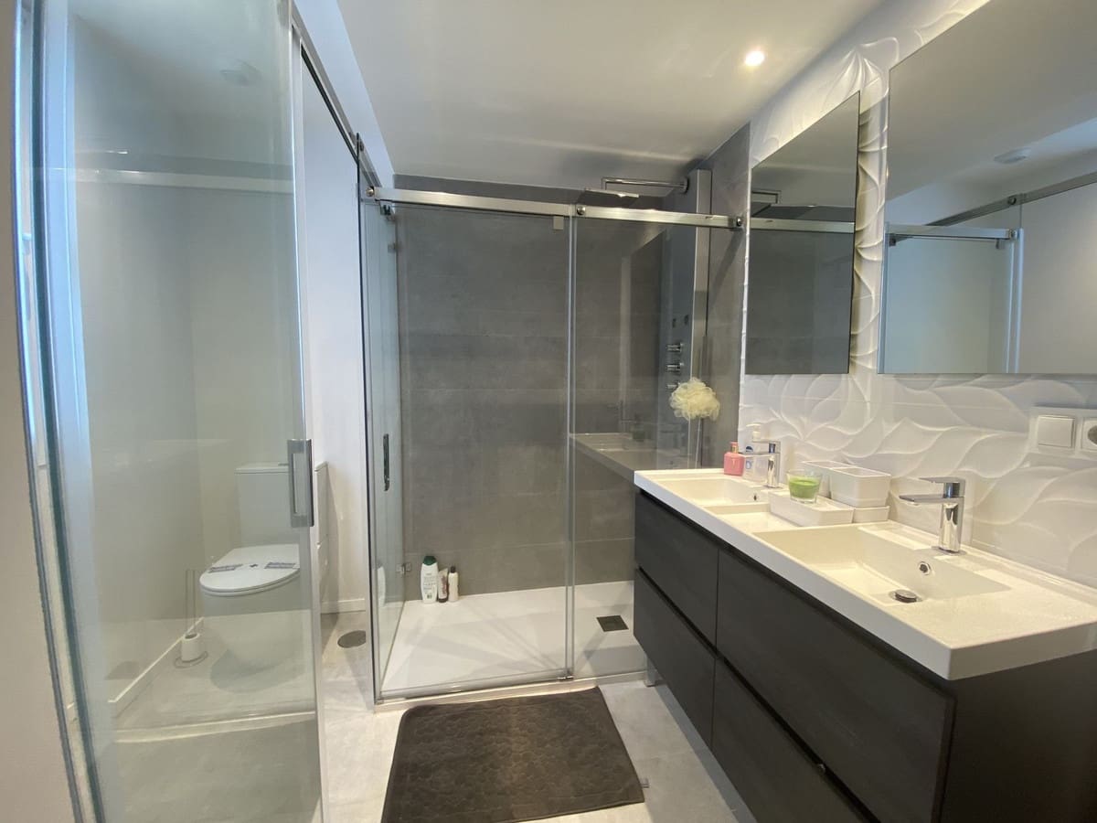 2 bedroom Apartment for sale in La Cala de Mijas with pool garage - € 439,000 (Ref: 9191382)