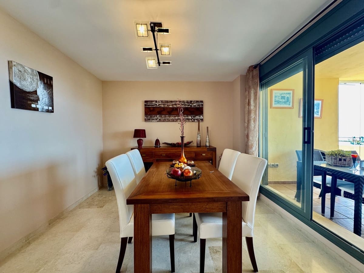 2 bedroom Apartment for sale in Calahonda with pool garage - € 365,000 (Ref: 9193000)