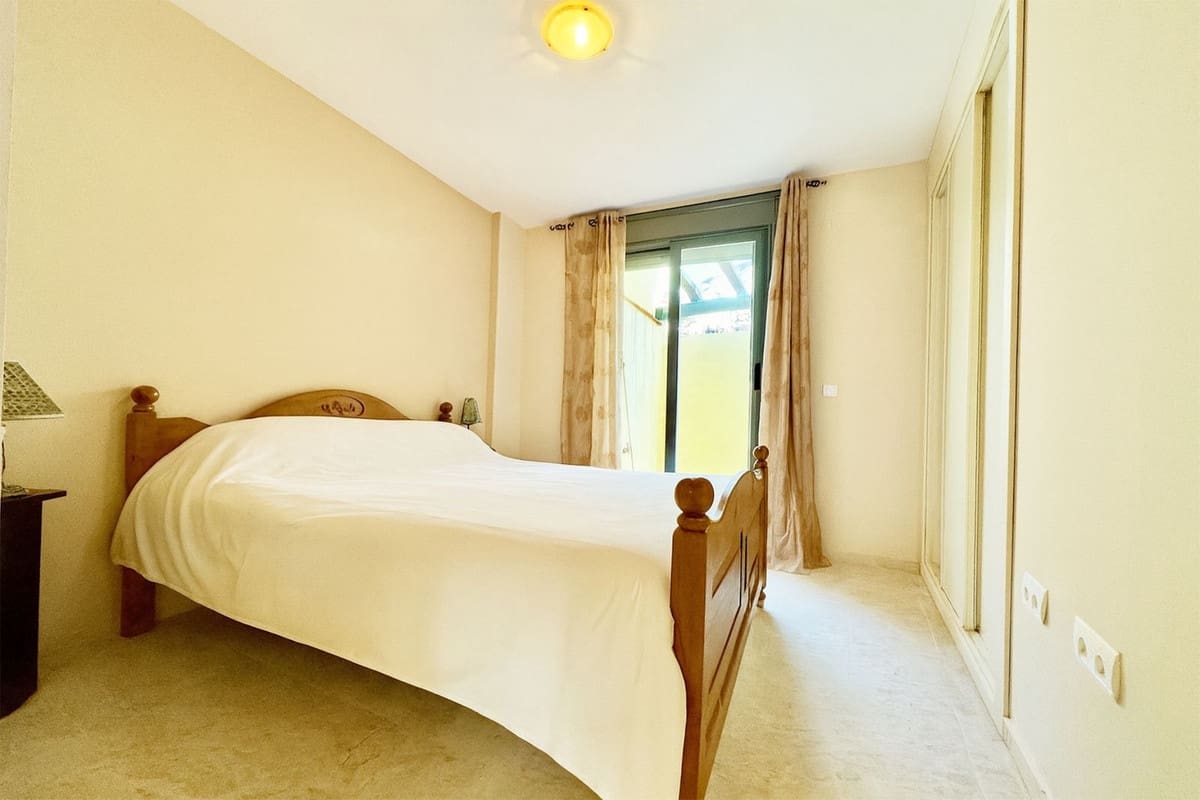 2 quarto Apartamento para venda em Calahonda com piscina garagem - 365 000 € (Ref: 9193000)