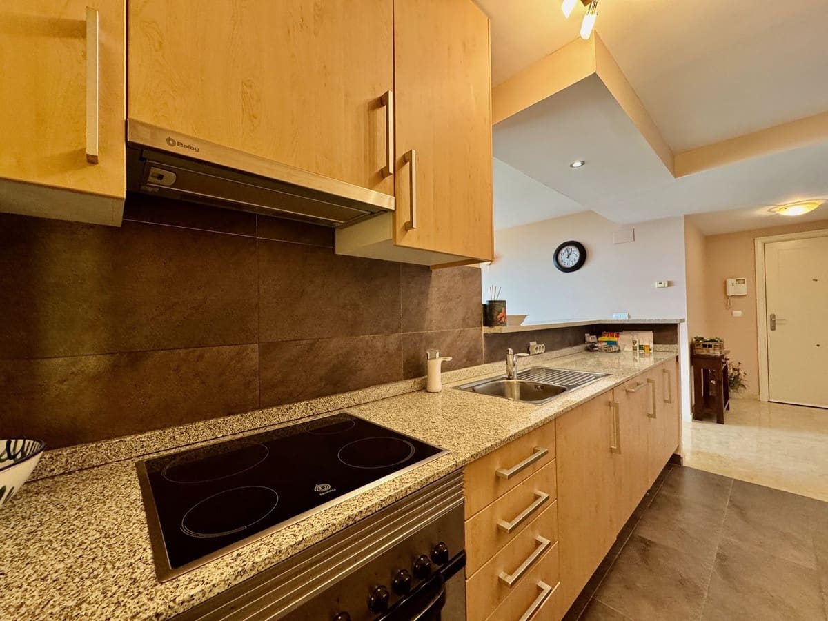 2 quarto Apartamento para venda em Calahonda com piscina garagem - 365 000 € (Ref: 9193000)