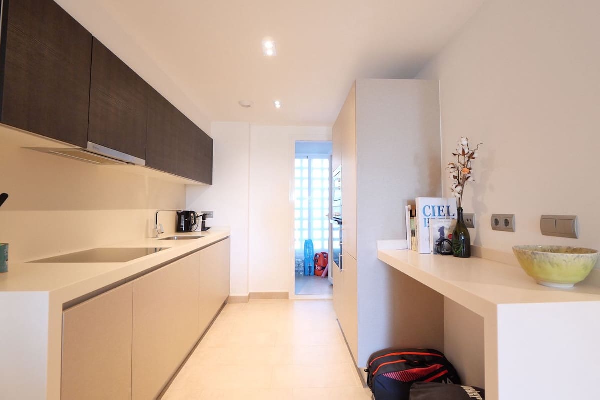 2 slaapkamer Appartement te koop in La Mairena met zwembad garage - € 359.000 (Ref: 9201774)