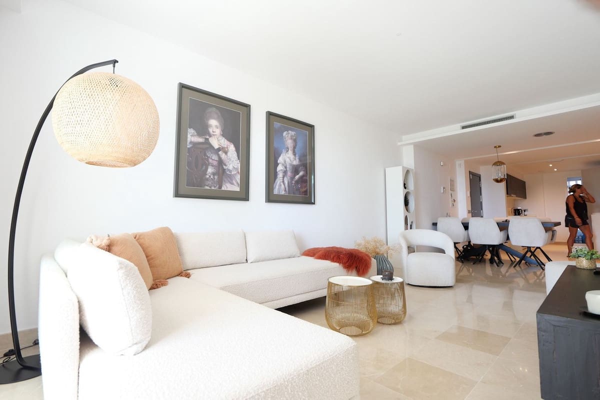 2 slaapkamer Appartement te koop in La Mairena met zwembad garage - € 359.000 (Ref: 9201774)