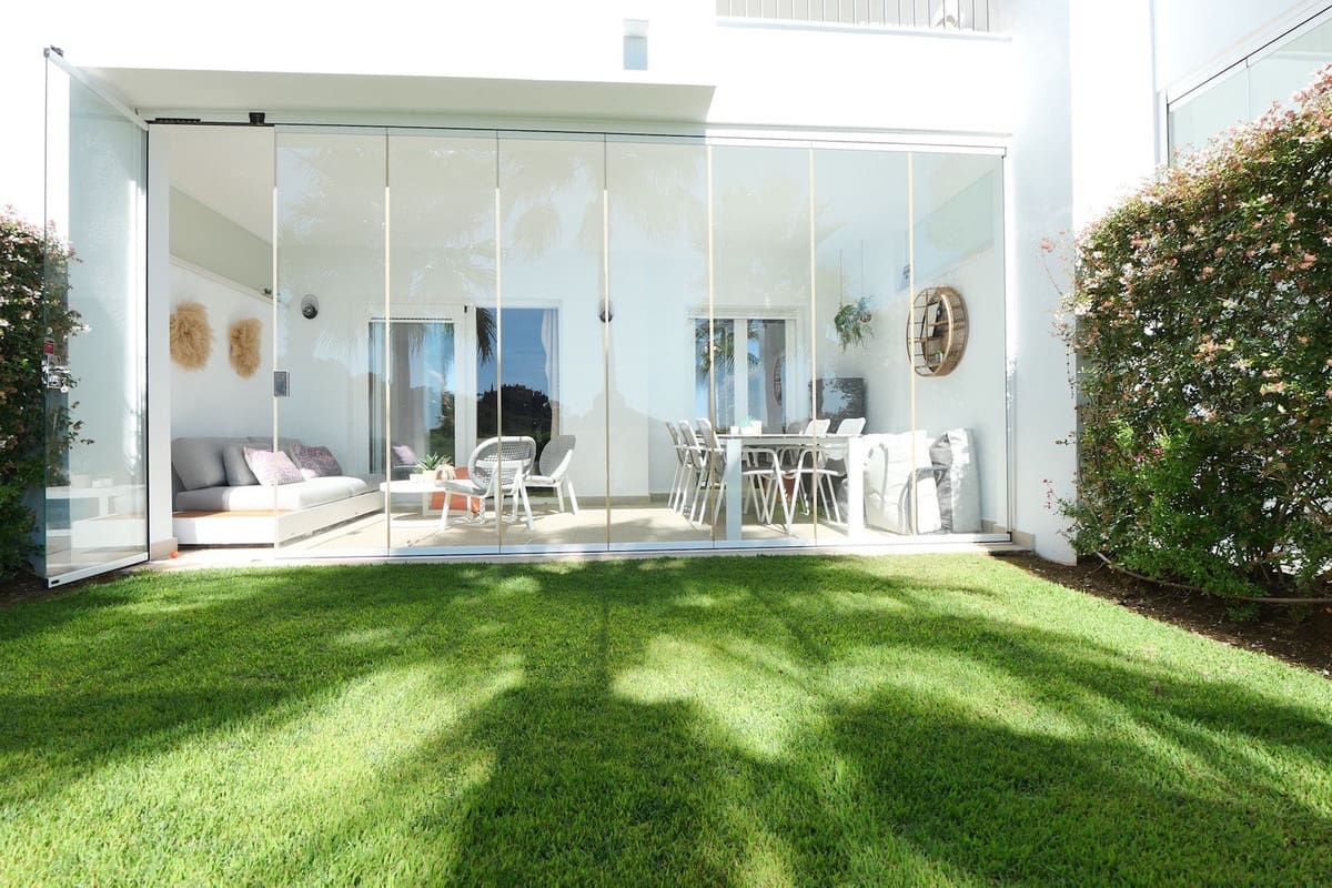 2 slaapkamer Appartement te koop in La Mairena met zwembad garage - € 359.000 (Ref: 9201774)