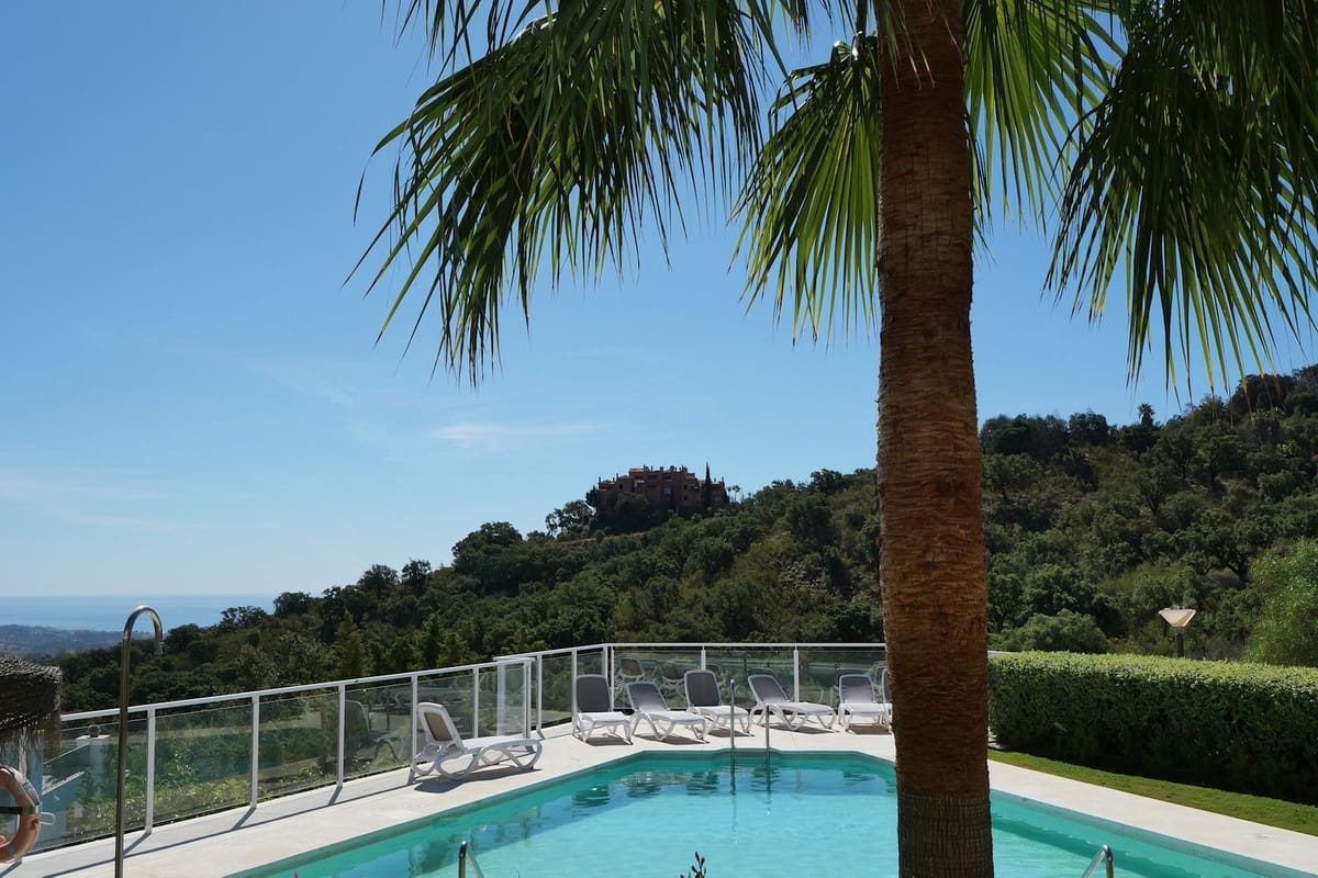 2 slaapkamer Appartement te koop in La Mairena met zwembad garage - € 359.000 (Ref: 9201774)