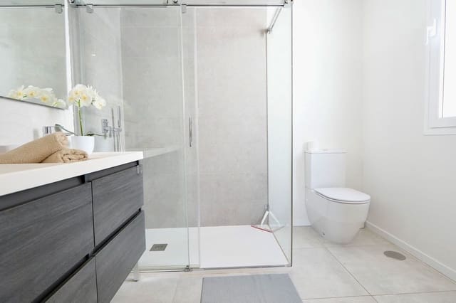 2 bedroom Apartment for sale in La Cala de Mijas, Mijas with pool garage - € 499,999 (Ref: 9210462)