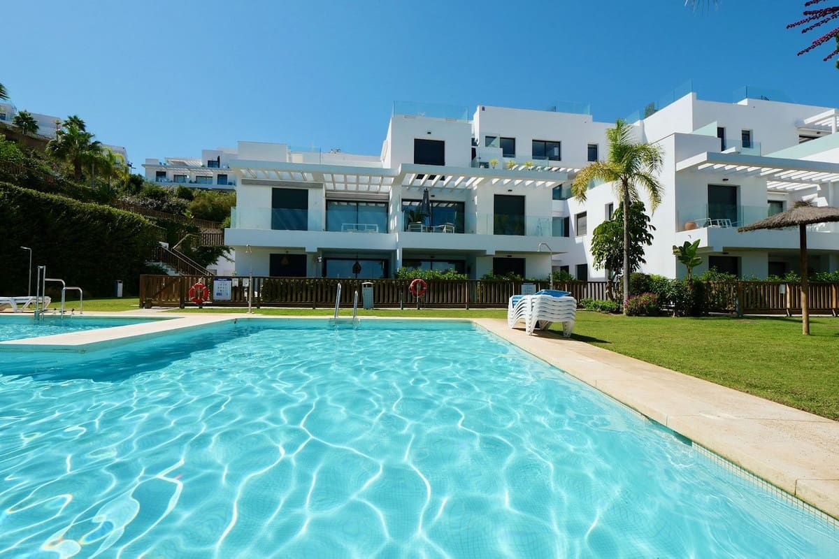 Apartamento de 2 habitaciones en La Cala de Mijas en venta con piscina garaje - 499.999 € (Ref: 9210462)