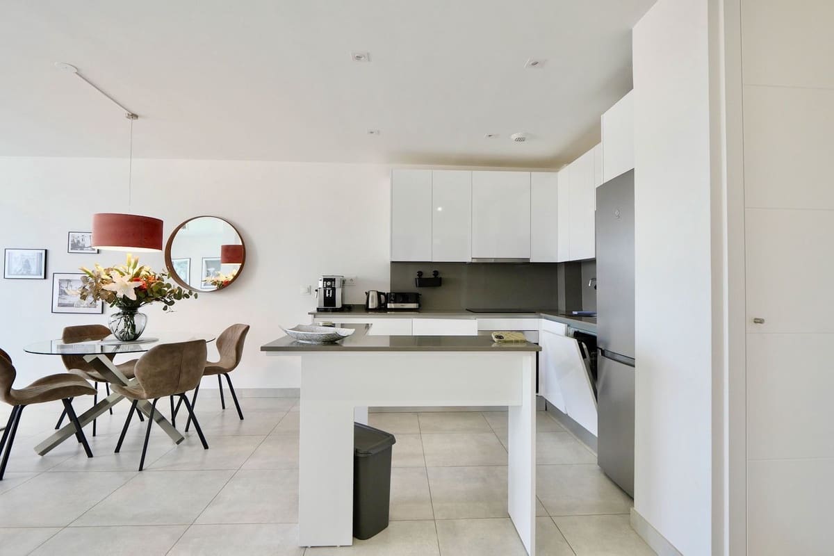 Apartamento de 2 habitaciones en La Cala de Mijas en venta con piscina garaje - 499.999 € (Ref: 9210462)