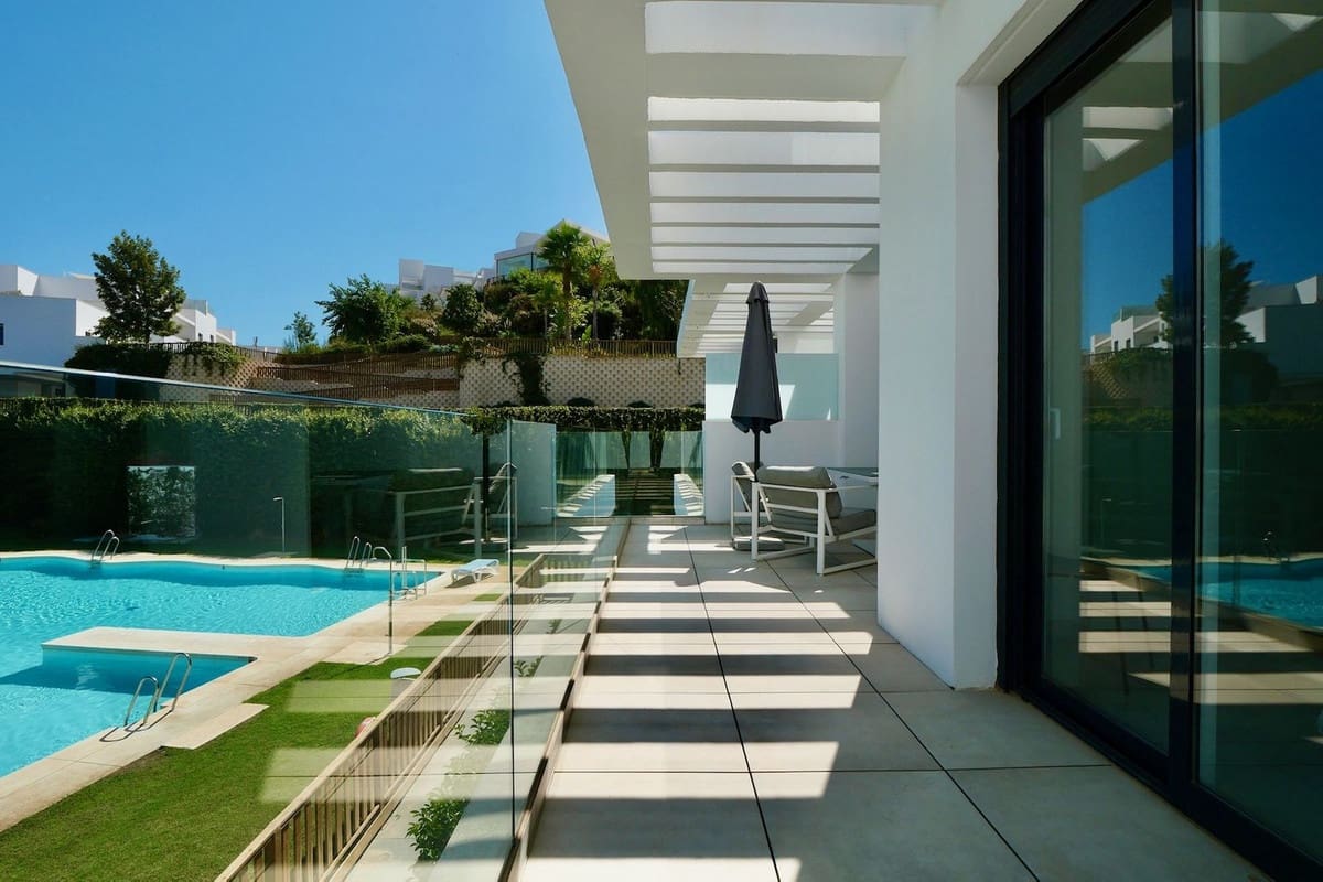 Apartamento de 2 habitaciones en La Cala de Mijas en venta con piscina garaje - 499.999 € (Ref: 9210462)