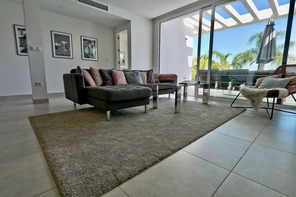 2 bedroom Apartment for sale in La Cala de Mijas with pool garage - € 499,999 (Ref: 9210462)