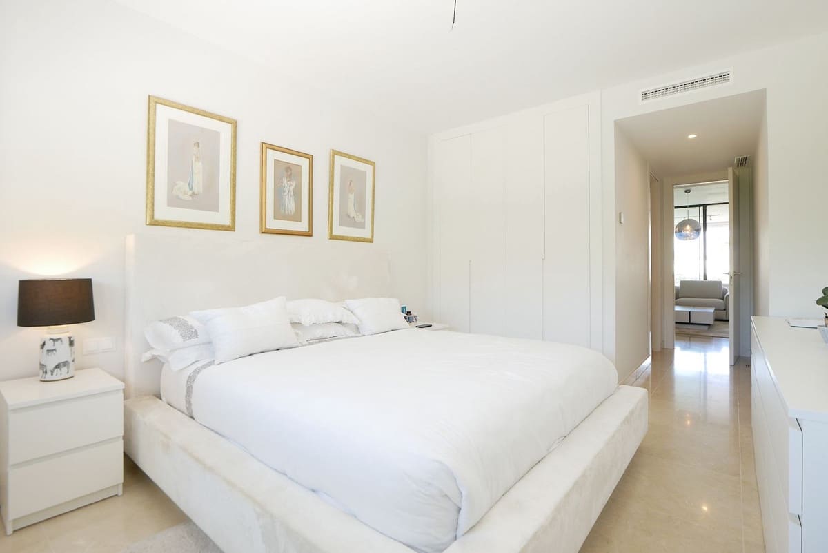 2 sypialnia Apartament na sprzedaż w Cabopino z basenem garażem - 549 900 € (Ref: 9216722)