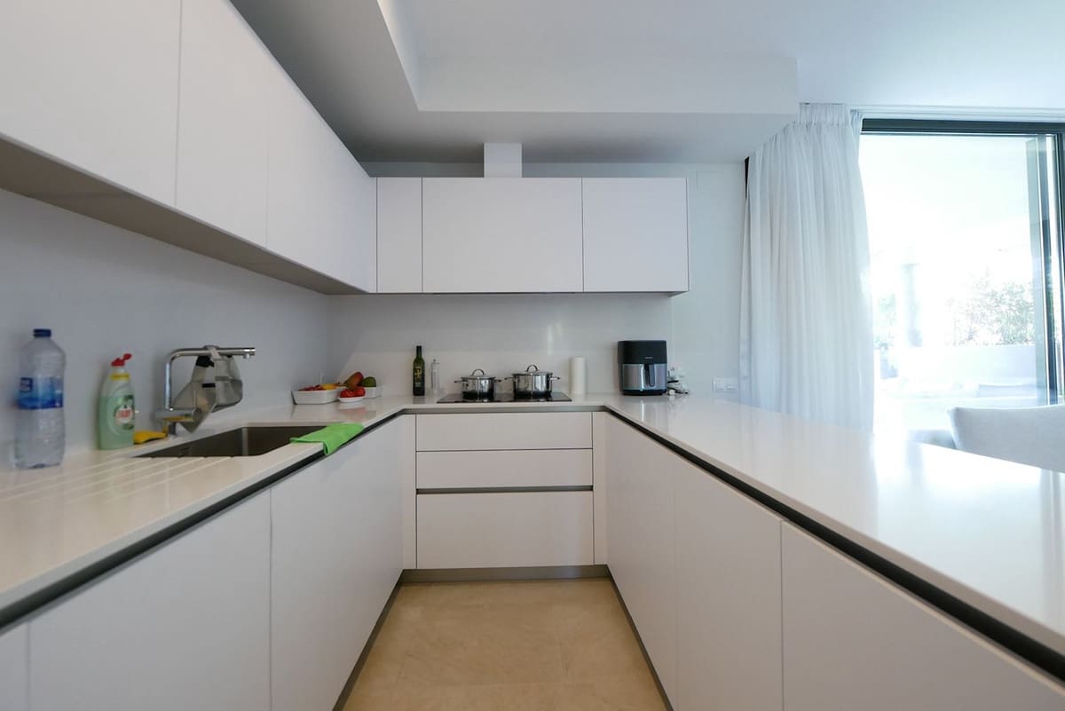 2 sypialnia Apartament na sprzedaż w Cabopino z basenem garażem - 549 900 € (Ref: 9216722)