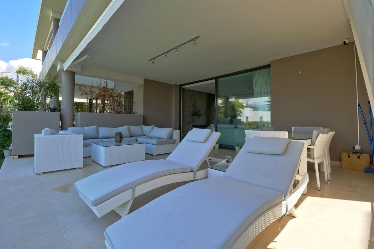 2 sypialnia Apartament na sprzedaż w Cabopino z basenem garażem - 549 900 € (Ref: 9216722)