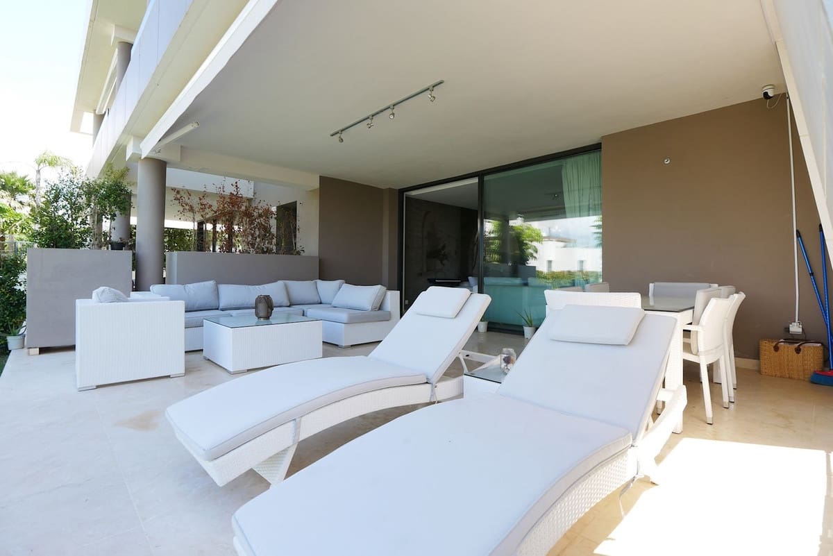 2 sypialnia Apartament na sprzedaż w Cabopino z basenem garażem - 549 900 € (Ref: 9216722)