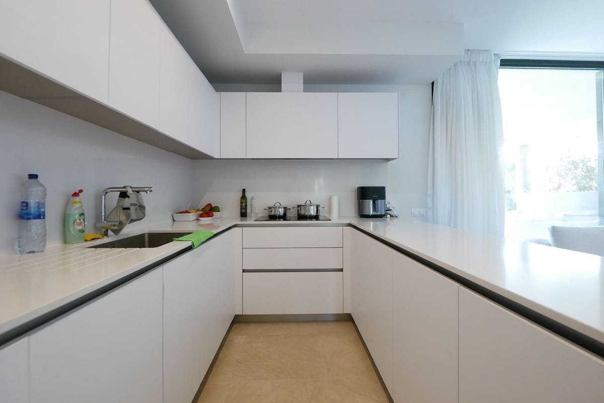 2 sypialnia Apartament na sprzedaż w Cabopino z basenem garażem - 549 900 € (Ref: 9216722)