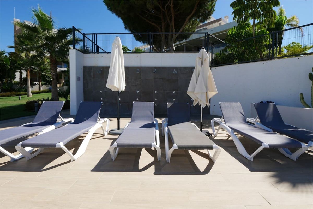 2 sypialnia Apartament na sprzedaż w Cabopino z basenem garażem - 549 900 € (Ref: 9216722)