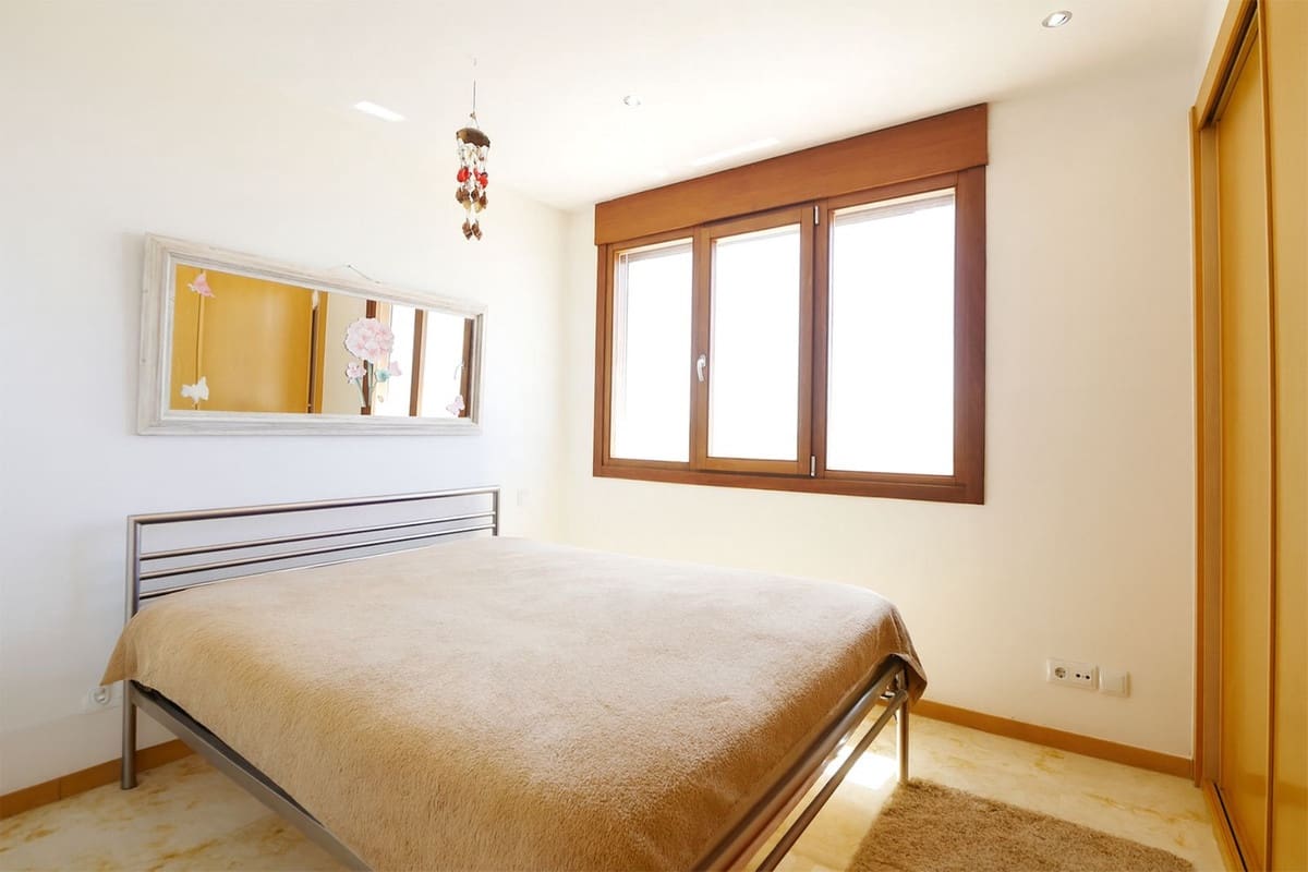 3 slaapkamer Penthouse te koop in Marbella met zwembad garage - € 595.900 (Ref: 9238816)