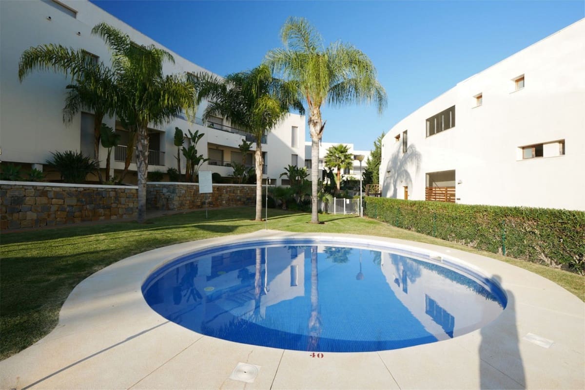 3 slaapkamer Penthouse te koop in Marbella met zwembad garage - € 595.900 (Ref: 9238816)