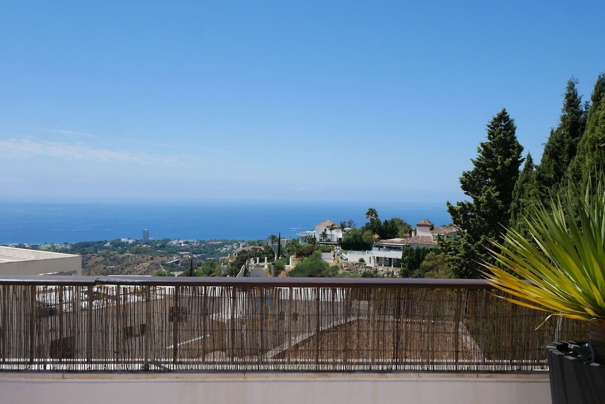 3 slaapkamer Penthouse te koop in Marbella met zwembad garage - € 595.900 (Ref: 9238816)