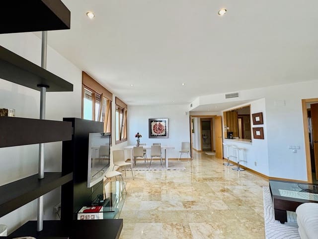 Ático de 3 habitaciones en Marbella en venta con piscina garaje - 595.900 € (Ref: 9238816)