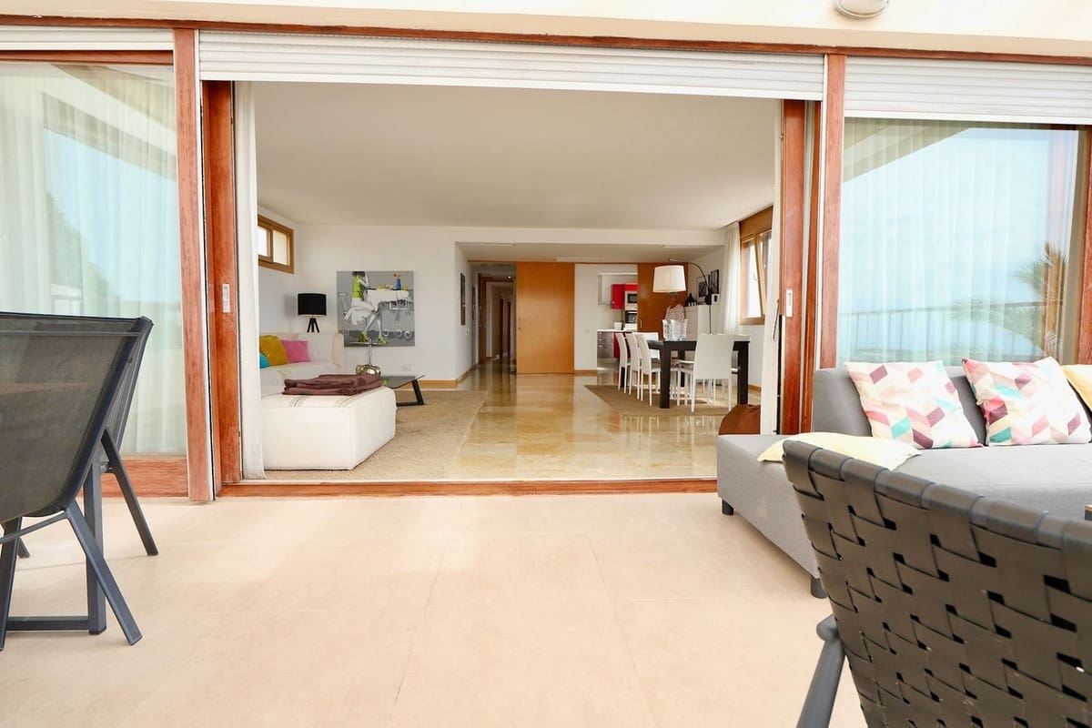 3 soveværelse Penthouse til salg i Los Monteros med swimmingpool garage - € 649.000 (Ref: 9248552)
