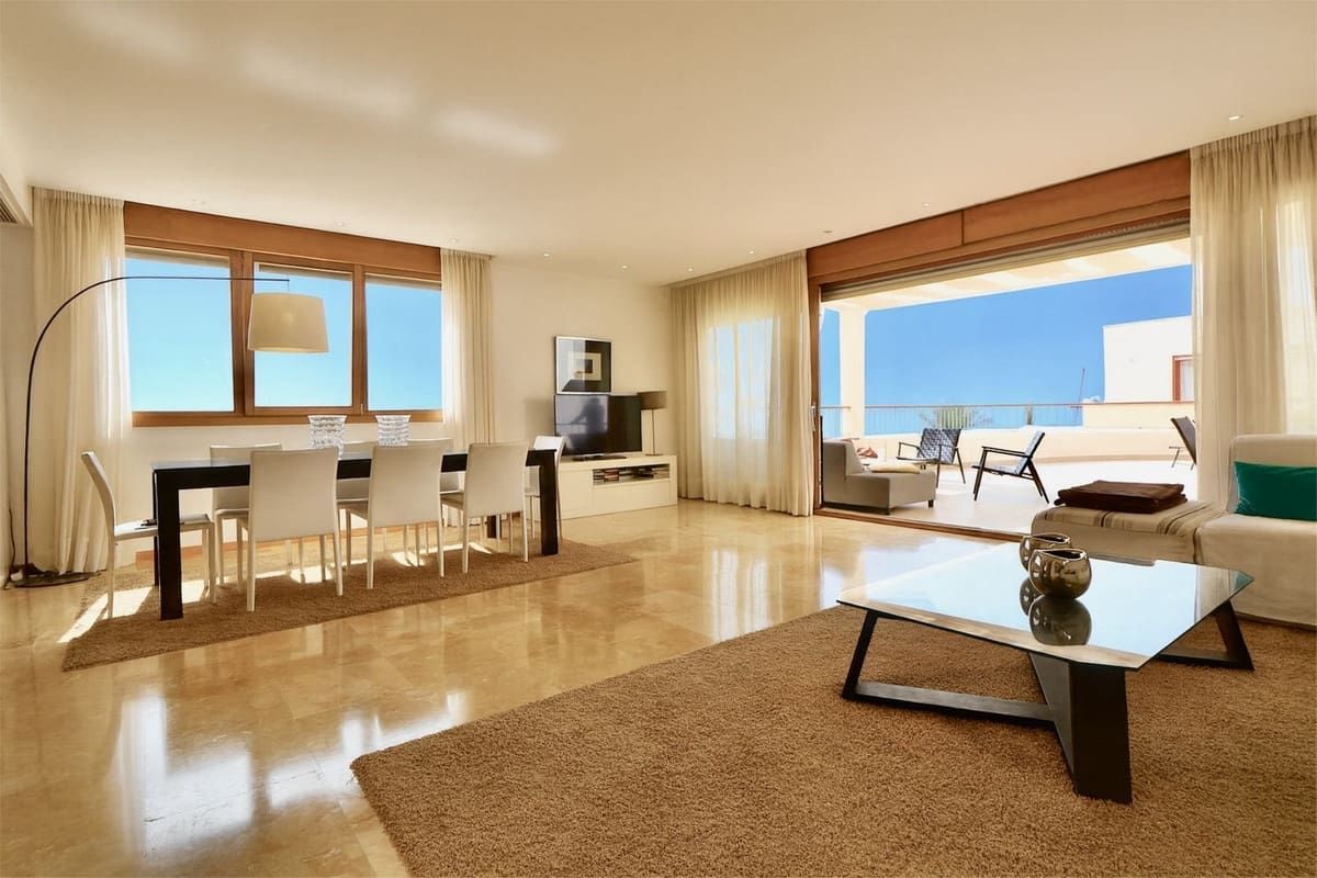 3 chambre Penthouse à vendre à Los Monteros avec piscine garage - 645 000 € (Ref: 9248552)