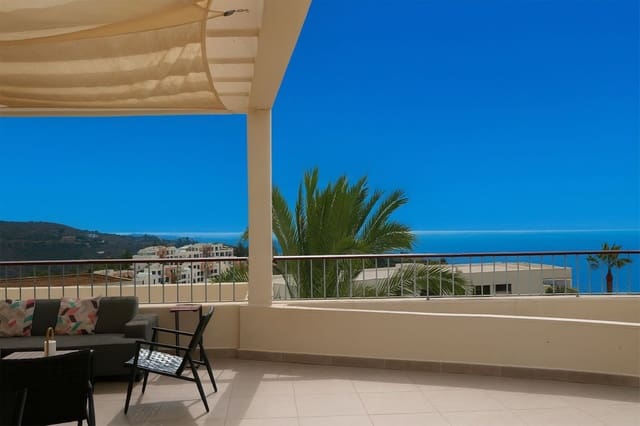 3 chambre Penthouse à vendre à Los Monteros, Marbella avec piscine garage - 645 000 € (Ref: 9248552)