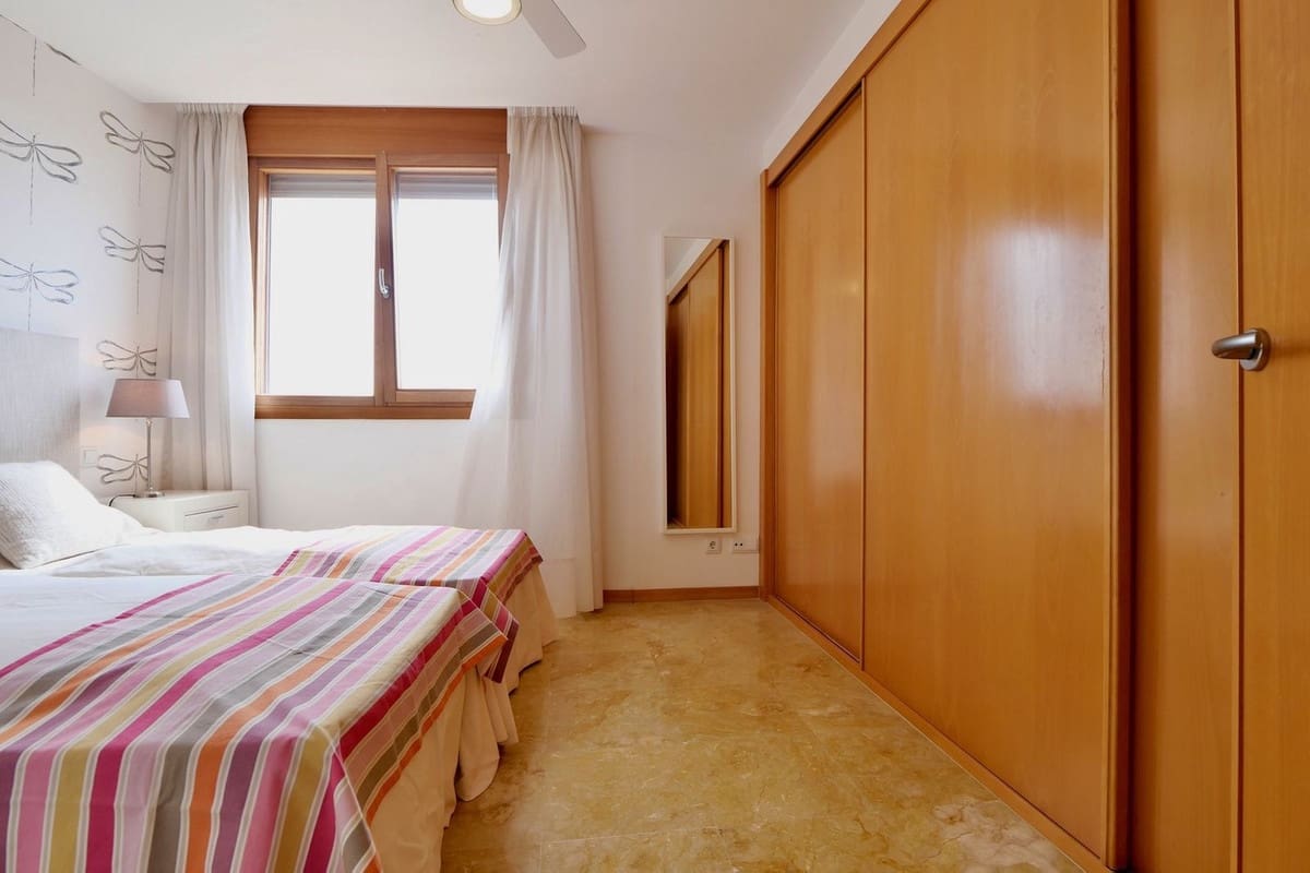 3 chambre Penthouse à vendre à Los Monteros avec piscine garage - 645 000 € (Ref: 9248552)