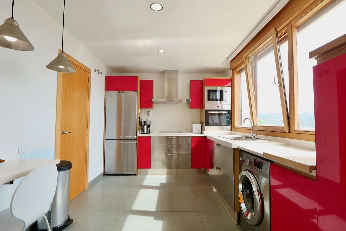 3 chambre Penthouse à vendre à Los Monteros avec piscine garage - 645 000 € (Ref: 9248552)