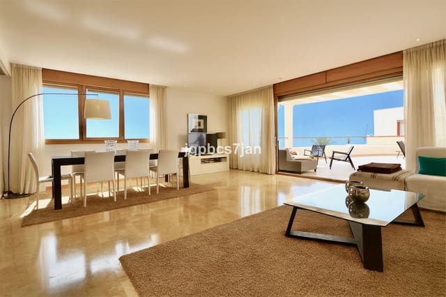 3 makuuhuone Kattohuoneisto myytävänä paikassa Los Monteros, Marbella mukana uima-altaan 
autotalli - 645 000 € (Ref: 9248552)