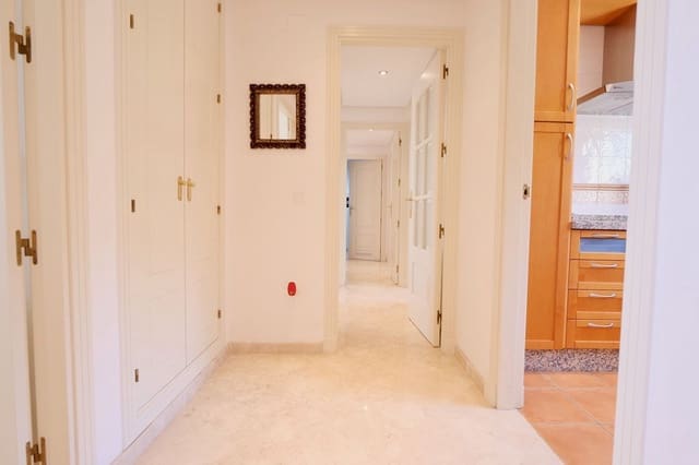 Ático de 2 habitaciones en La Mairena, Ojen en venta con piscina - 379.500 € (Ref: 9294155)