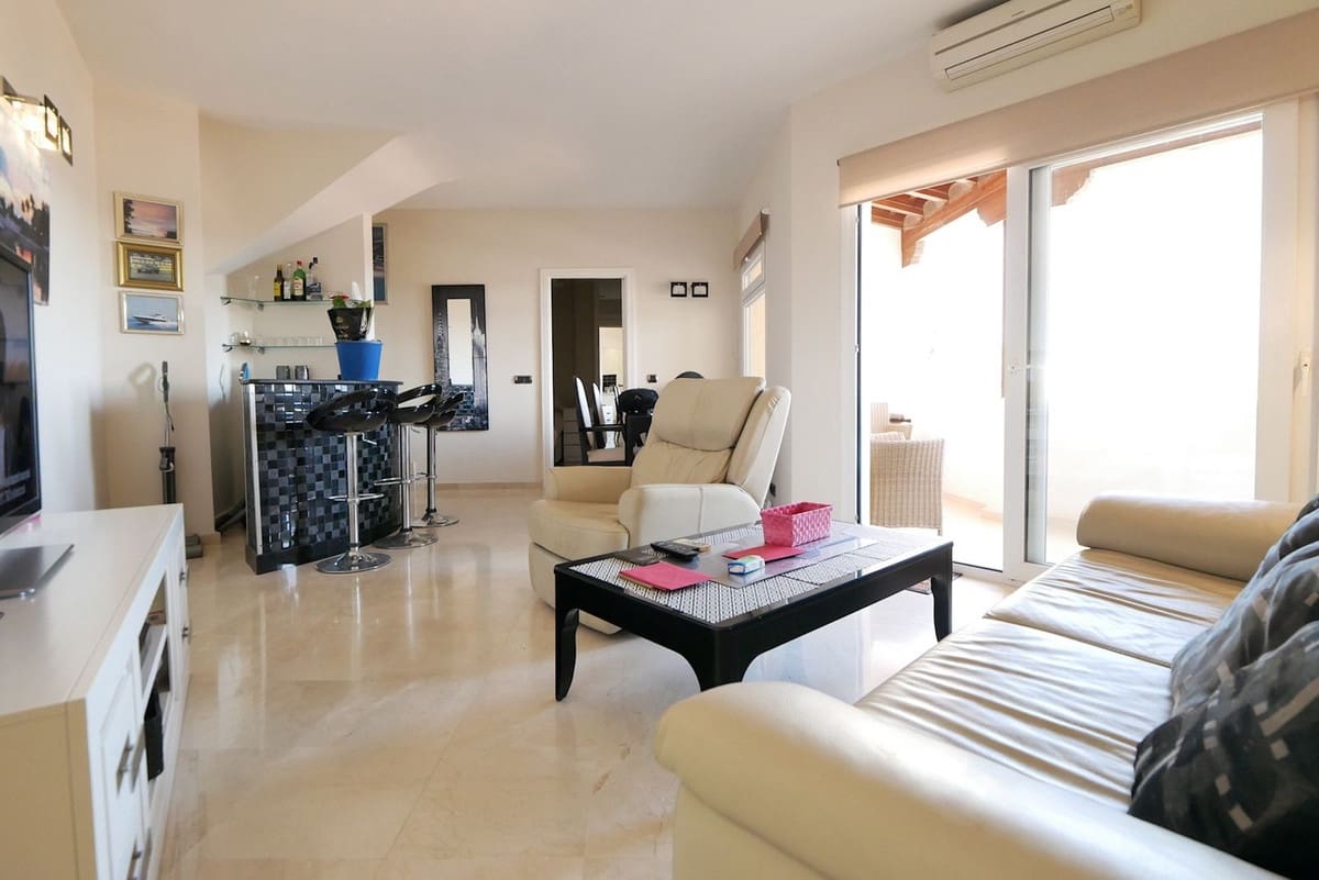 2 chambre Appartement à vendre à Cabopino avec piscine - 439 900 € (Ref: 9309164)