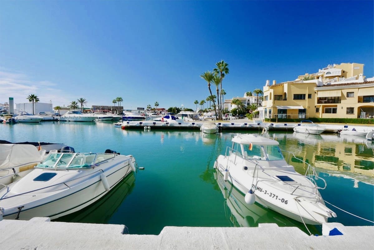 2 chambre Appartement à vendre à Cabopino avec piscine - 439 900 € (Ref: 9309164)