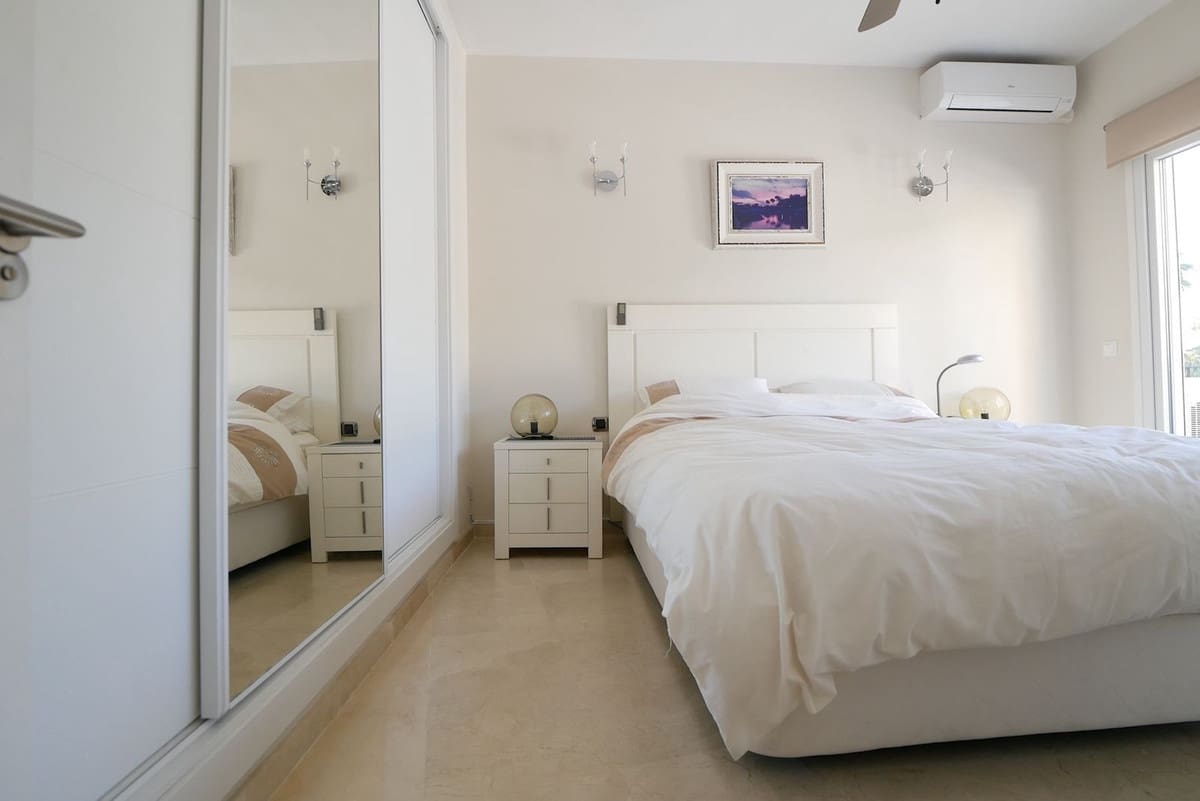 2 slaapkamer Appartement te koop in Cabopino met zwembad - € 439.900 (Ref: 9309164)