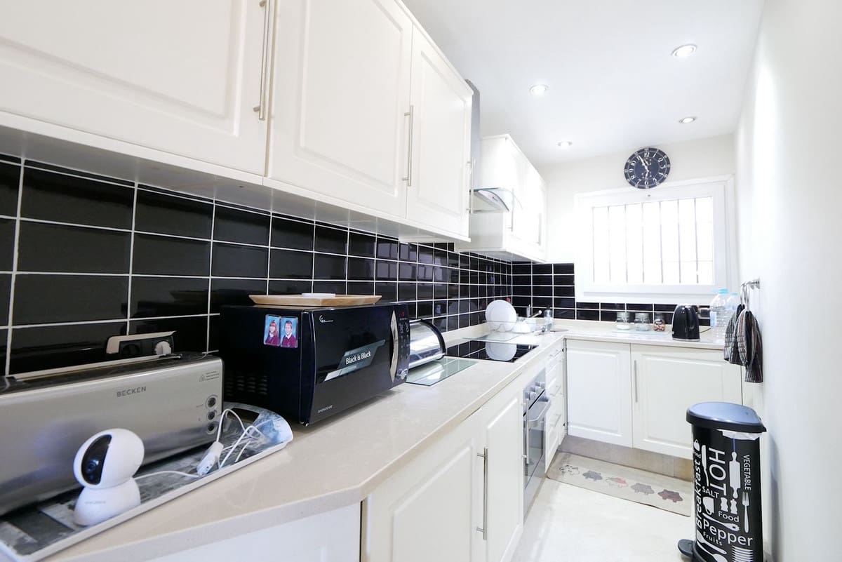 2 slaapkamer Appartement te koop in Cabopino met zwembad - € 439.900 (Ref: 9309164)