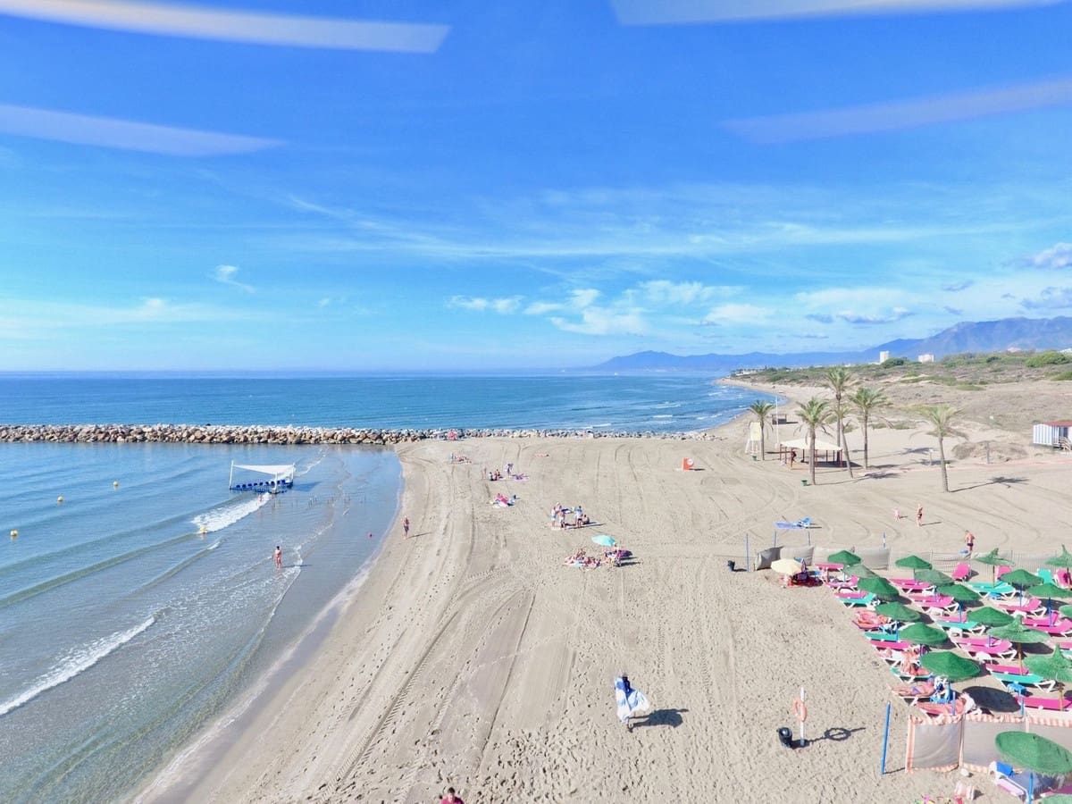 2 bedroom Apartment for sale in Cabopino with pool - € 439,900 (Ref: 9309164)