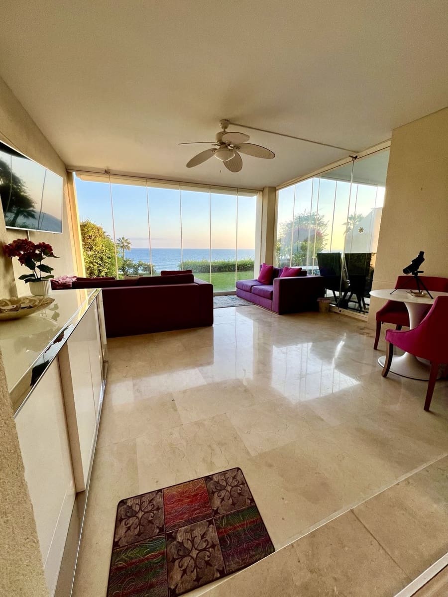 Apartamento de 2 habitaciones en Cabopino en venta con piscina garaje - 1.100.000 € (Ref: 9321442)