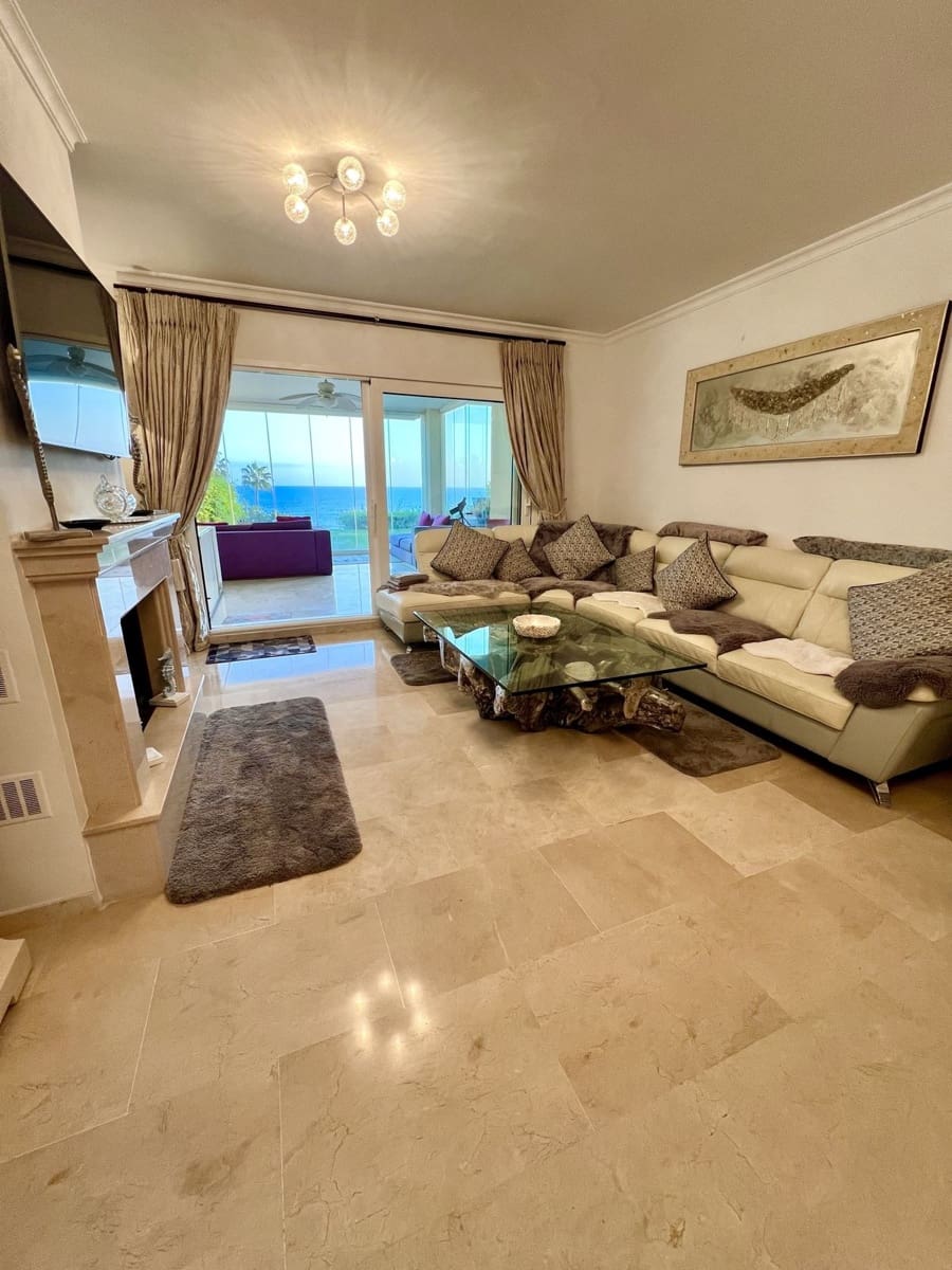 Apartamento de 2 habitaciones en Cabopino en venta con piscina garaje - 1.100.000 € (Ref: 9321442)