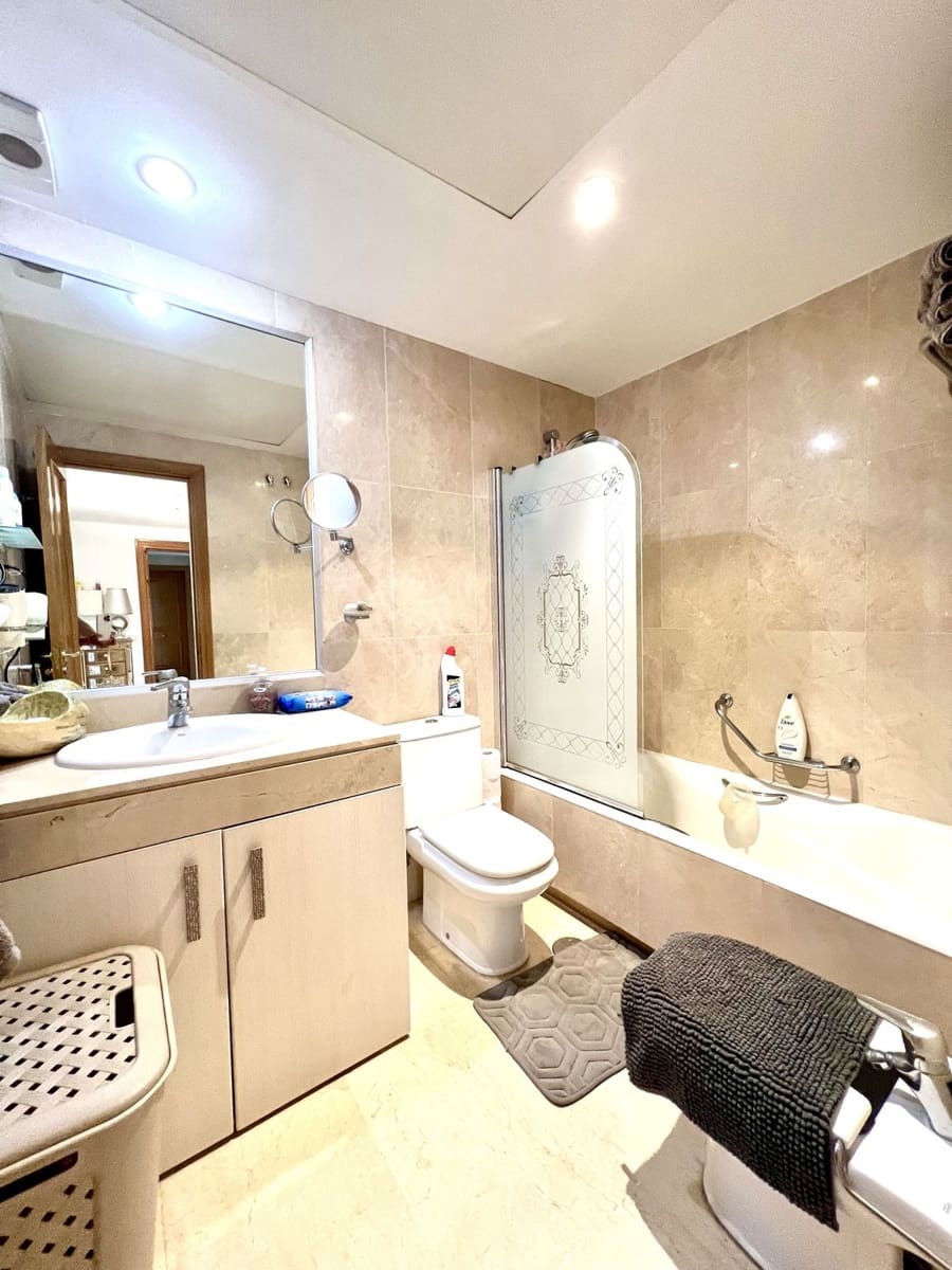 Apartamento de 2 habitaciones en Cabopino en venta con piscina garaje - 1.100.000 € (Ref: 9321442)