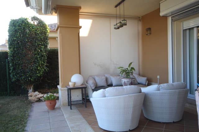 3 soveværelse Villa til salg i Santa Clara, Marbella med swimmingpool garage - € 1.390.000 (Ref: 9321443)