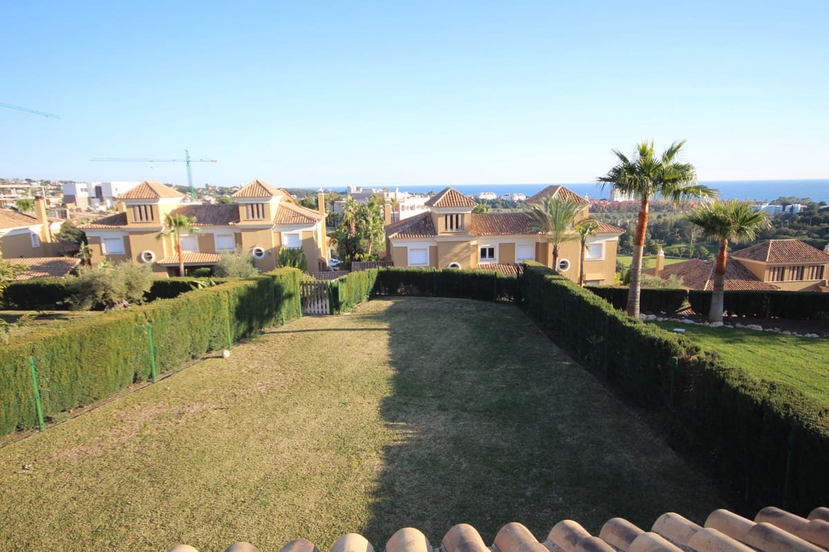 Chalet de 3 habitaciones en Marbella en venta con piscina garaje - 1.390.000 € (Ref: 9321443)