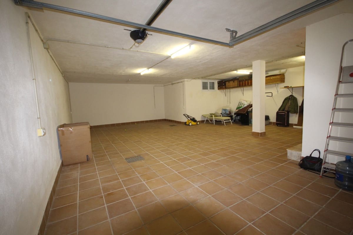 Chalet de 3 habitaciones en Marbella en venta con piscina garaje - 1.390.000 € (Ref: 9321443)