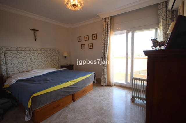 Chalet de 3 habitaciones en Santa Clara, Marbella en venta con piscina garaje - 1.390.000 € (Ref: 9321443)