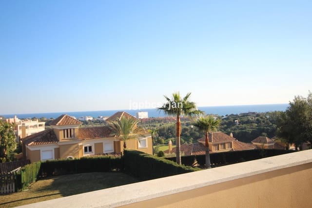 Chalet de 3 habitaciones en Santa Clara, Marbella en venta con piscina garaje - 1.390.000 € (Ref: 9321443)