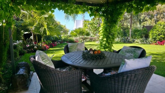 4 sypialnia Willa na sprzedaż w Calahonda, Mijas z garażem - 899 000 € (Ref: 9357617)