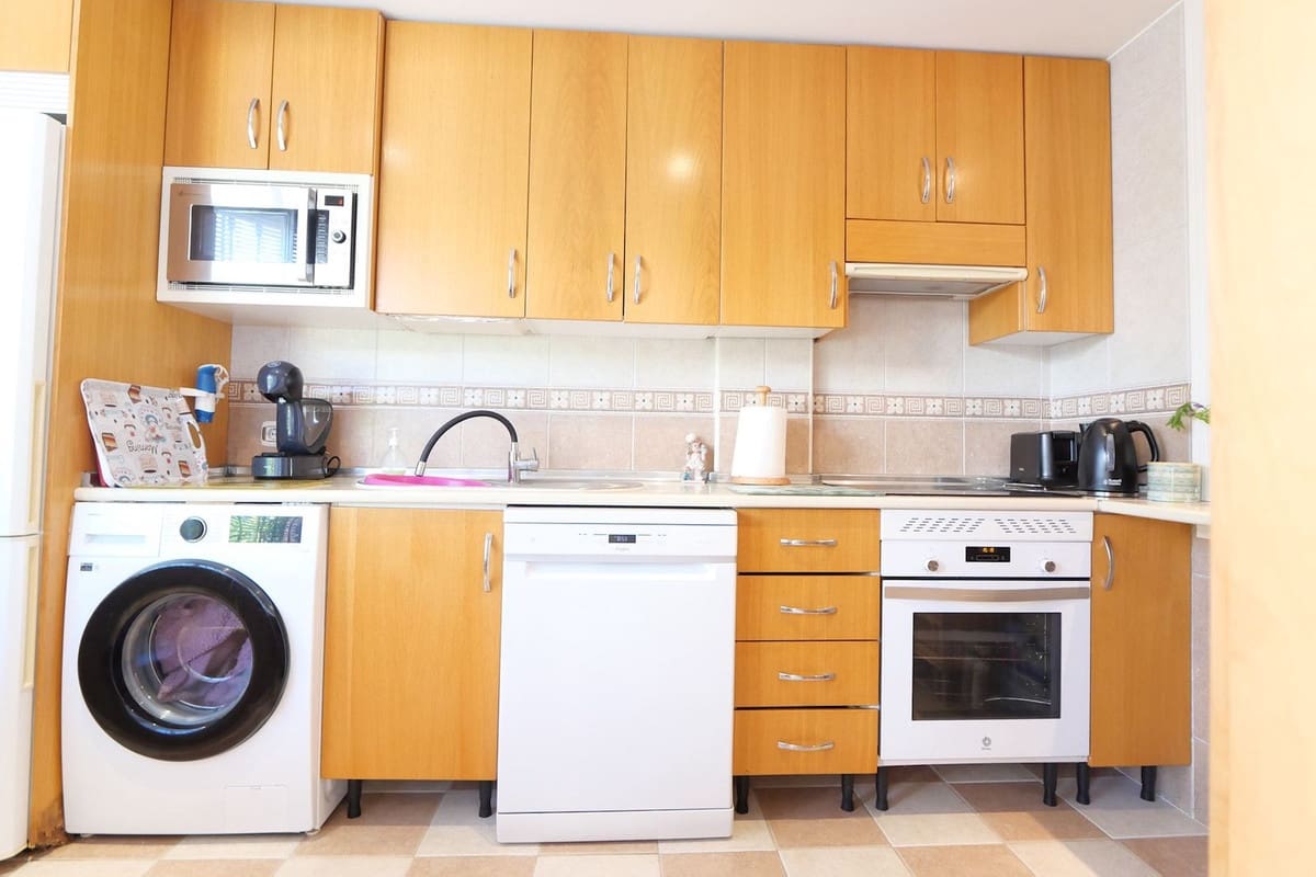 2 bedroom Townhouse for sale in Cabopino with pool garage - € 499,000 (Ref: 9363005)