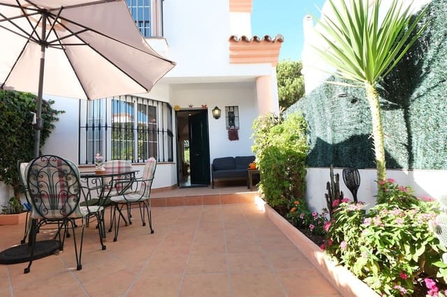 2 soveværelse Byhus til salg i Cabopino, Marbella med swimmingpool garage - € 499.000 (Ref: 9363005)