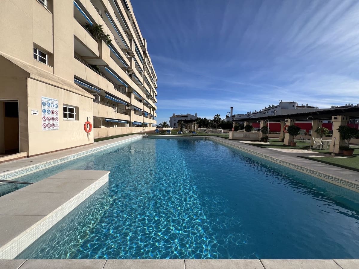 2 Zimmer Apartment zu verkaufen in Puerto Banus mit Pool Garage - 649.900 € (Ref: 9377700)