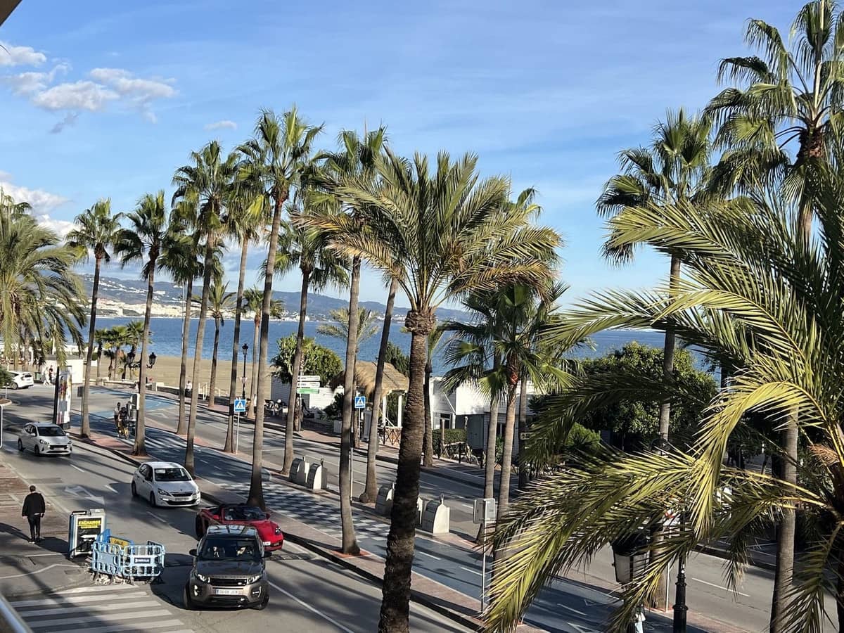 2 Zimmer Apartment zu verkaufen in Puerto Banus mit Pool Garage - 649.900 € (Ref: 9377700)