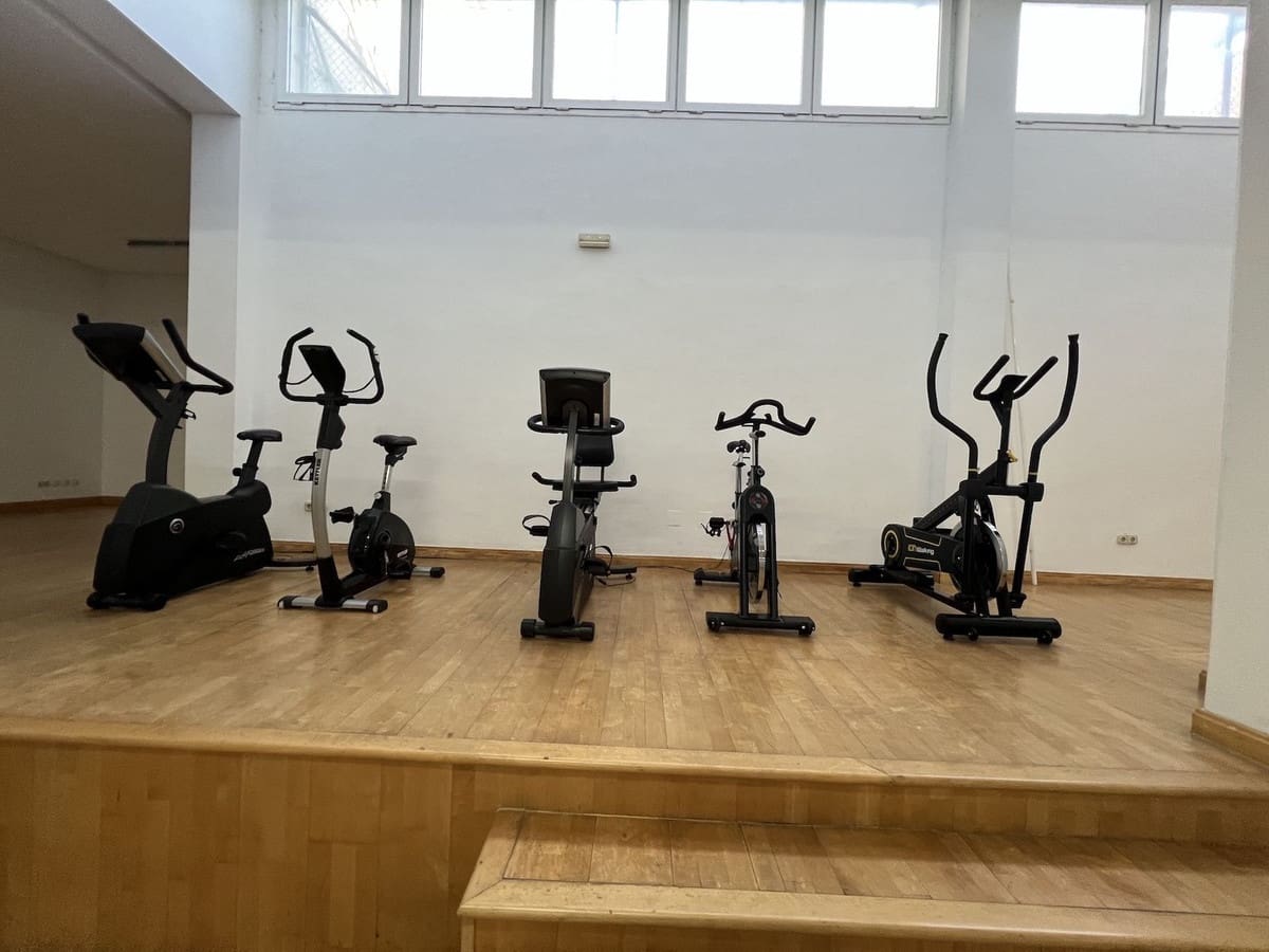 2 bedroom Apartment for sale in Puerto Banus with pool garage - € 649,900 (Ref: 9377700)